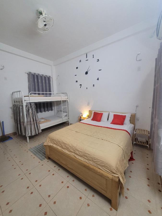 Saigon Cozy House & Coffee Hostel Ho Chi Minh City Exterior photo